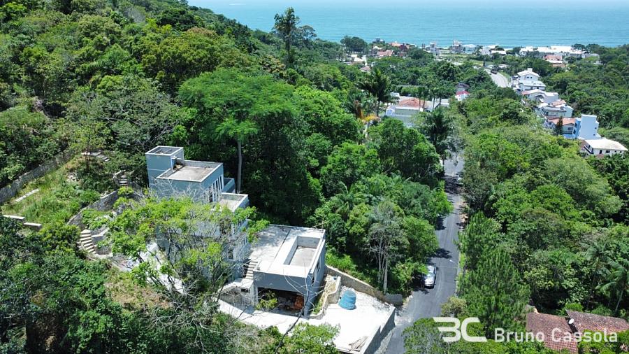 casa à venda no Estaleirinho